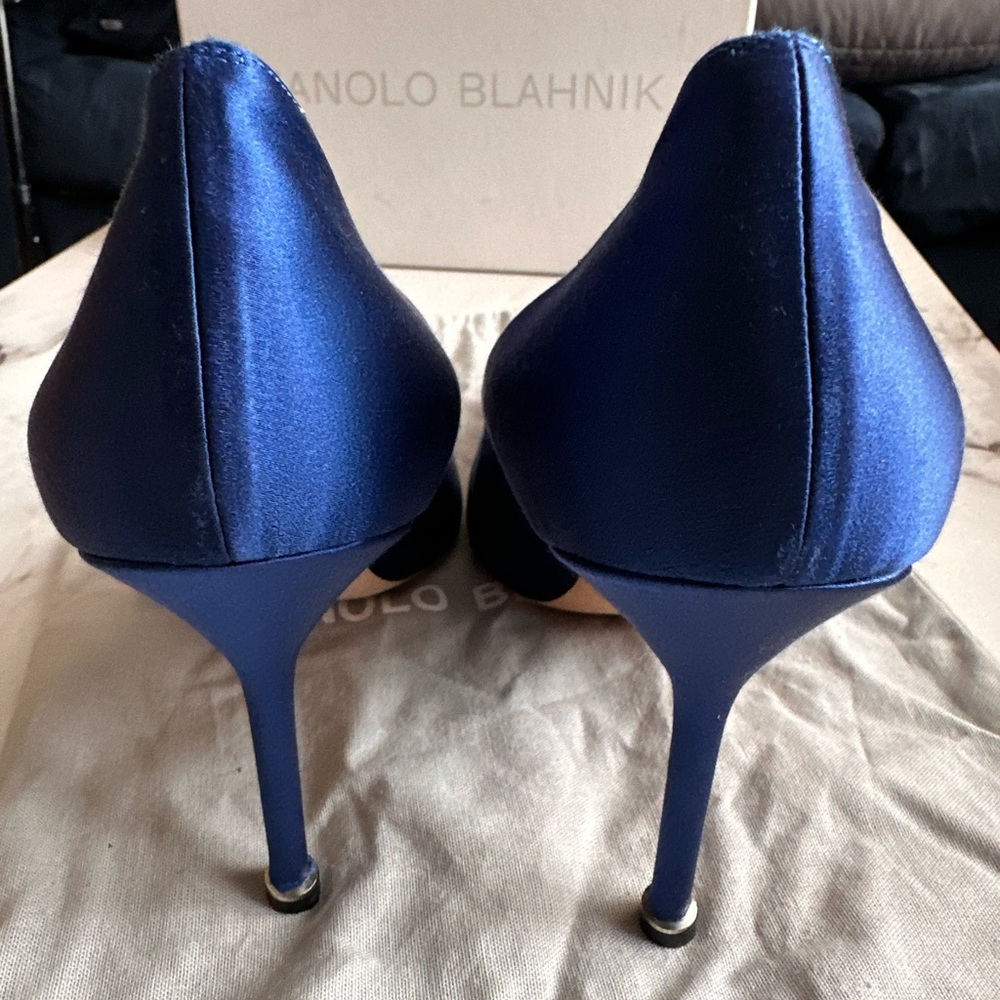 Manolo Blahnik Hangisi Blue Satin Heels with Crystal Buckle, Hangisi Pumps, 42.5 - Picture 13 of 16
